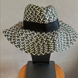 Black and White Woven Women's Hat